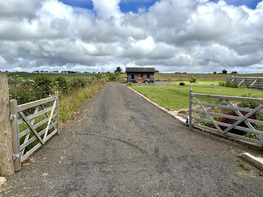 The Potter'S Rest, A Cosy Wee Cabin In The Highlands Watten Exterior foto